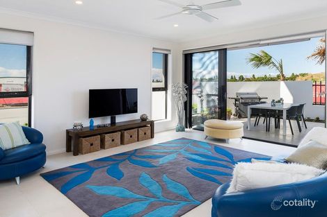 Property photo of 2 Regent Lane Hope Island QLD 4212