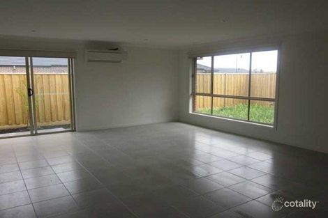 Property photo of 2 Pittos Avenue Brookfield VIC 3338