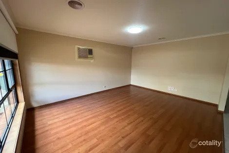 Property photo of 7 Vanessa Way Delahey VIC 3037