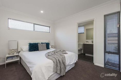 Property photo of 3/4 Endeavour Road Morley WA 6062