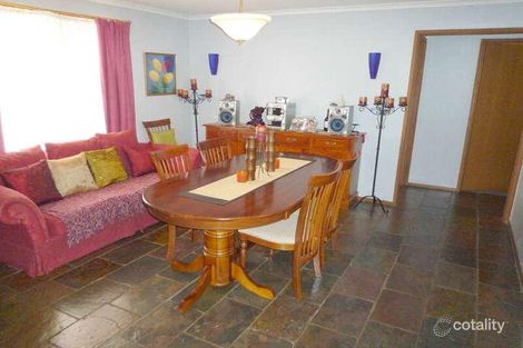 Property photo of 3 Marida Court Berwick VIC 3806