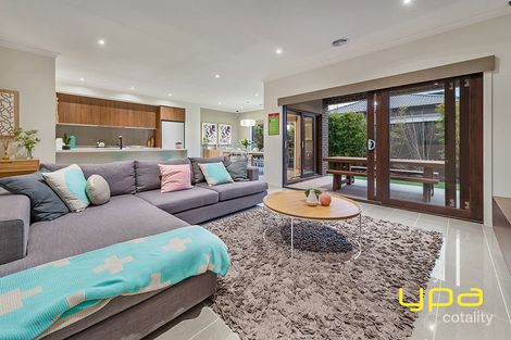 Property photo of 19 Stradling Rise Mernda VIC 3754