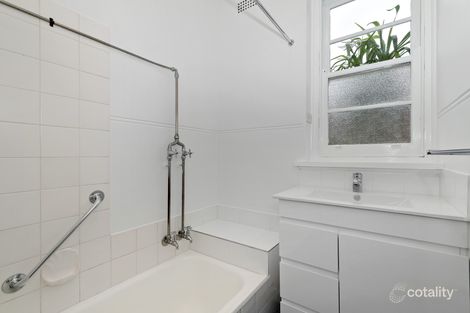 Property photo of 28 Carters Avenue Toorak VIC 3142