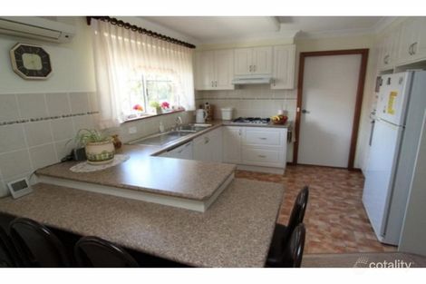 Property photo of 1 Bullock Place Kelso NSW 2795