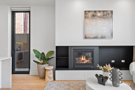 Property photo of 22 Gladstone Street Windsor VIC 3181