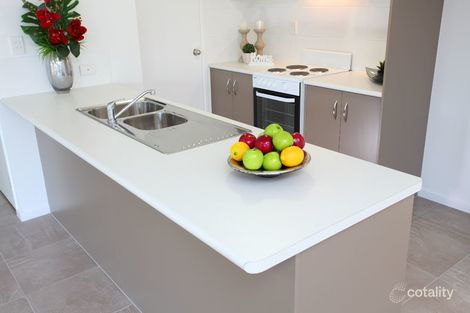 6 Sanctuary Point Cl, Point Vernon, QLD 4655