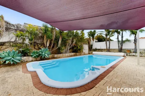 21 Manhattan Ave, Iluka, WA 6028