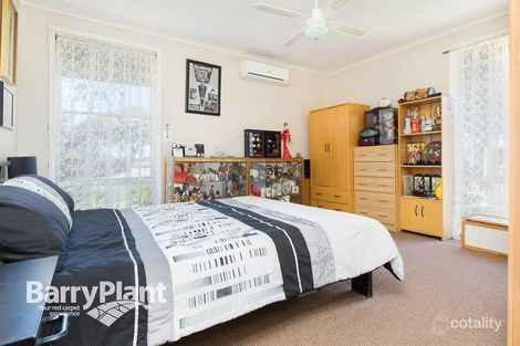 Property photo of 28 Haldane Street Keysborough VIC 3173