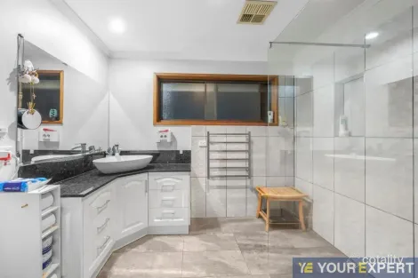 Property photo of 8 Anthony Court Hallam VIC 3803