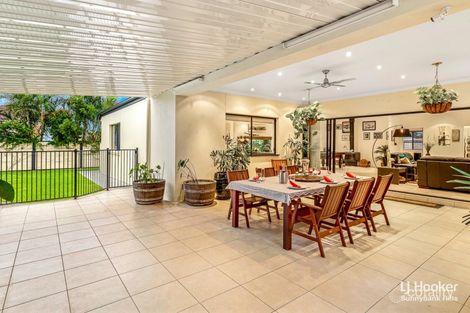 Property photo of 98 Woodlark Crescent Parkinson QLD 4115