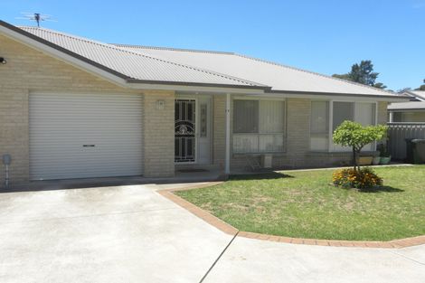 2/10 Binalong St, Young, NSW 2594