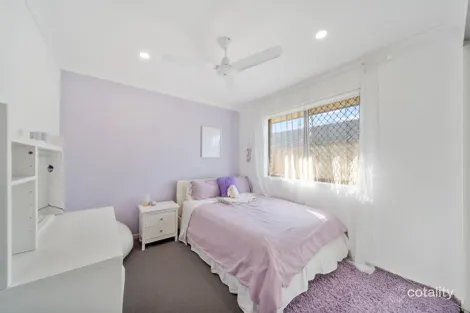 Property photo of 73 Daybreak Street Yarrabilba QLD 4207