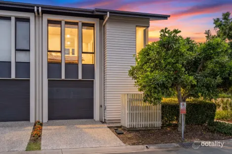 29/1 Ancora Cres, Hope Island, QLD 4212