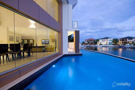 Property photo of 14 Kensington Mews Paradise Point QLD 4216