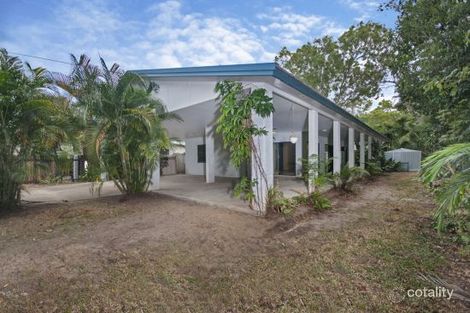 27 Poinsettia St, Holloways Beach, QLD 4878