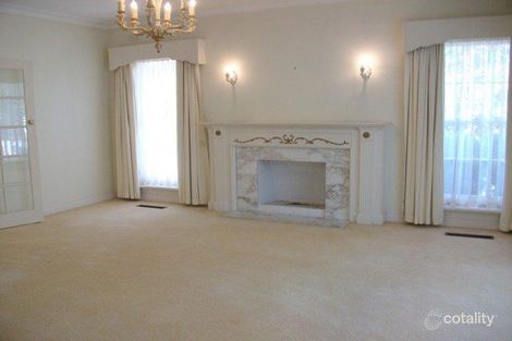 Property photo of 32 Lansell Road Toorak VIC 3142