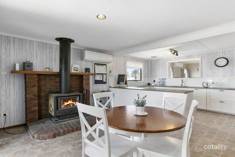 Property photo of 4 Sunnyside Avenue Cape Woolamai VIC 3925