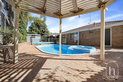 Property photo of 3 Dawn Place Beldon WA 6027