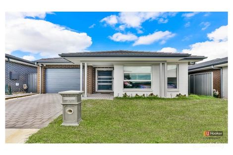 Property photo of 17 Grantham Crescent Denham Court NSW 2565