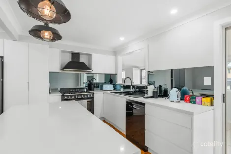 Property photo of 26 Marchant Crescent Mount Warrigal NSW 2528