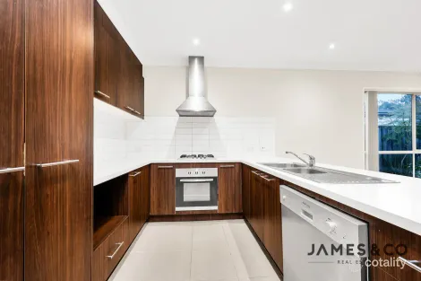 Property photo of 15 Sanders Drive Doreen VIC 3754