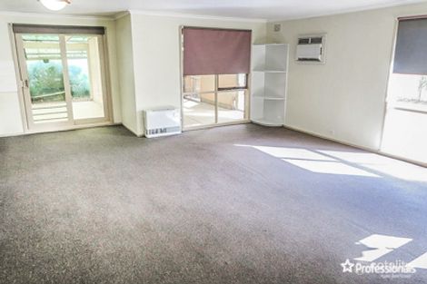 Property photo of 6 Yvonne Place Melton West VIC 3337