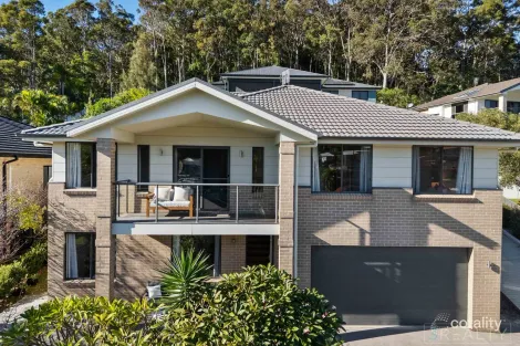 27 Silky Oak Dr, Caves Beach, NSW 2281