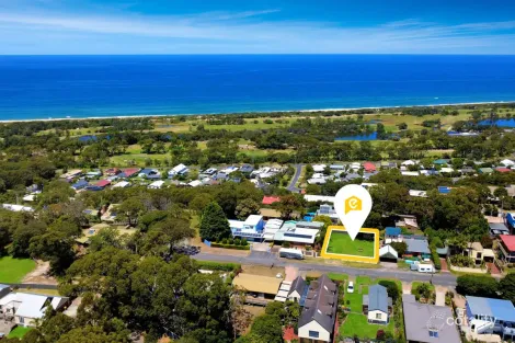 12 Sandbar Dr, Lakes Entrance, VIC 3909