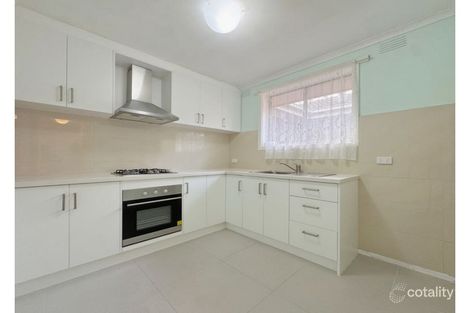 2/30 COOTAMUNDRA CRES, BLACKBURN, VIC 3130