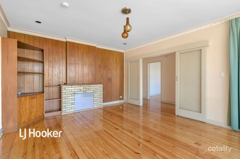 Property photo of 28 Robert Arnold Avenue Valley View SA 5093