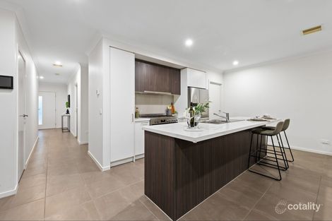 Property photo of 10 Colville Crescent Keysborough VIC 3173