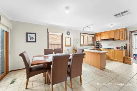 Property photo of 110 Centenary Drive Mill Park VIC 3082