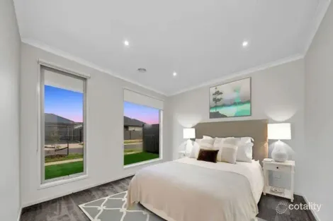 Property photo of 58 Cuttlefish Circuit Tarneit VIC 3029