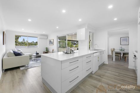 Property photo of 11 Menzies Close Arundel QLD 4214