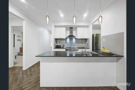 Property photo of 8 Antonio Drive Melton South VIC 3338