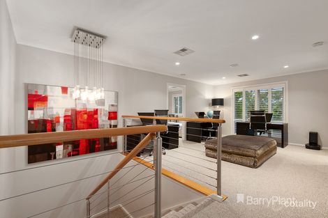 Property photo of 5 Woodlands Edge Templestowe VIC 3106