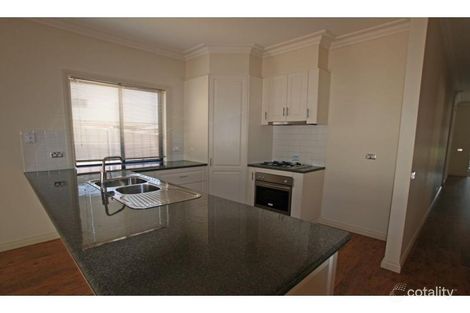 Property photo of 11B Gumnut Rise Strathdale VIC 3550
