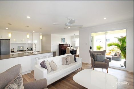Property photo of 36 Petrel Crescent Mountain Creek QLD 4557