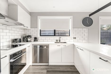 Property photo of 44 Wedge Road Carrum Downs VIC 3201