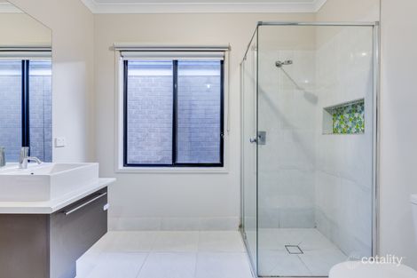 Property photo of 13 Kinglake Drive Manor Lakes VIC 3024
