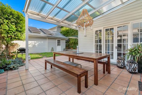 Property photo of 74 Lockerbie Street Kangaroo Point QLD 4169