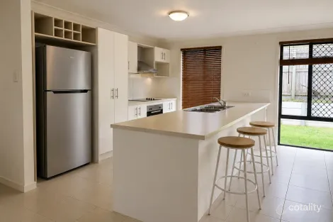 Property photo of 38 Tropical Drive Forest Lake QLD 4078
