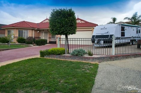 11 St Leonard Way, Pakenham, VIC 3810
