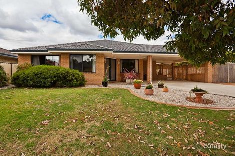 8 Sapphire Way, Maida Vale, WA 6057