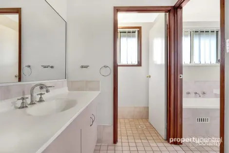 Property photo of 4/16 Centauri Circuit Cranebrook NSW 2749