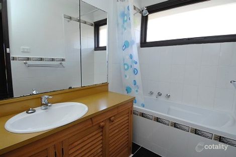 Property photo of 3 Bernard Drive Melton South VIC 3338