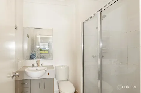 Property photo of 2/13 Albert Street Cranbrook QLD 4814