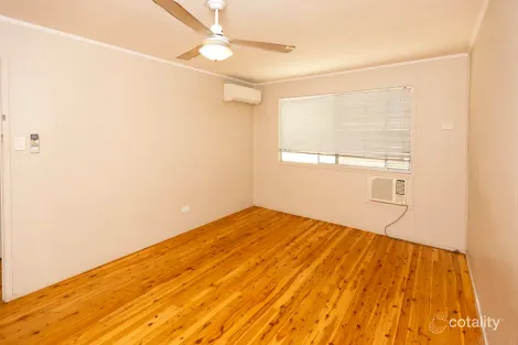 Property photo of 45 Hannah Crescent Dysart QLD 4745