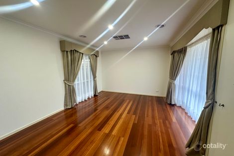 Property photo of 4 Oat Close Delahey VIC 3037