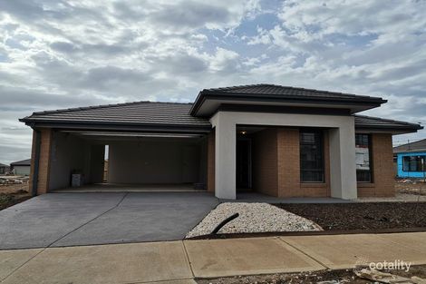 Property photo of 42 Wedgebill Circuit Werribee VIC 3030
